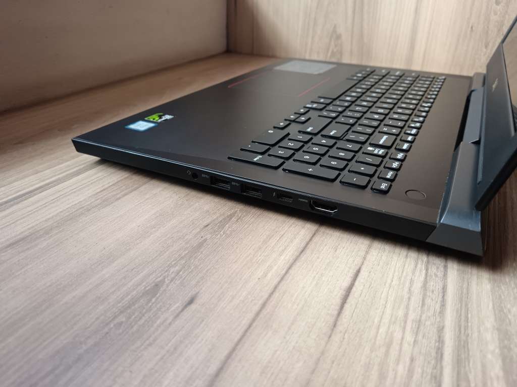 Dell Inspiron 7577 Intel Core I7 Gaming Laptop + Free Laptop Bag