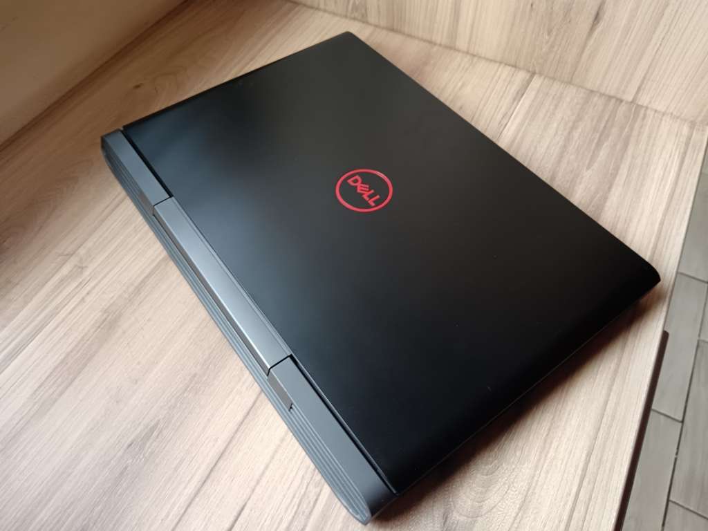 Dell Inspiron 7577 Intel Core I7 Gaming Laptop + Free Laptop Bag