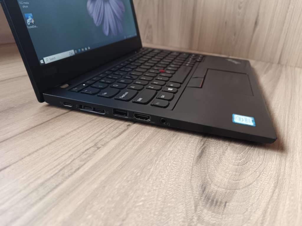 Lenovo ThinkPad X280 Intel Core i5 + Free Laptop Bag
