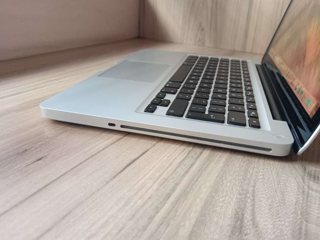 2011 MacBook Pro Intel Core I5