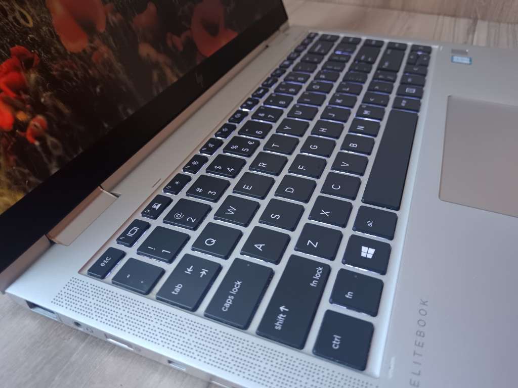 HP EliteBook X360 1040 G6 (2-in-1) Intel Core I7 + Free Laptop Bag