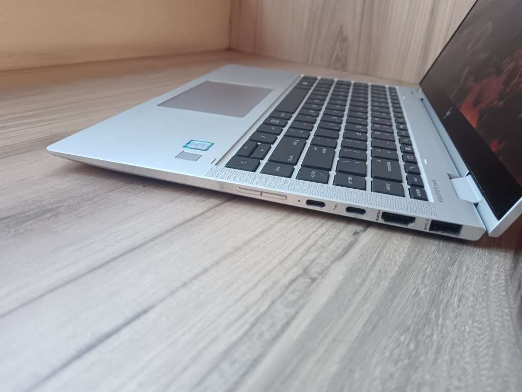 HP EliteBook X360 1040 G6 (2-in-1) Intel Core I7 + Free Laptop Bag