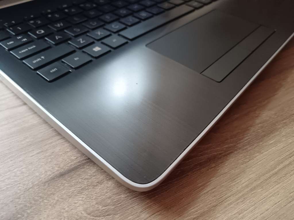 Hp Laptop 15 AMD Ryzen 5 3500U + Free Laptop Bag