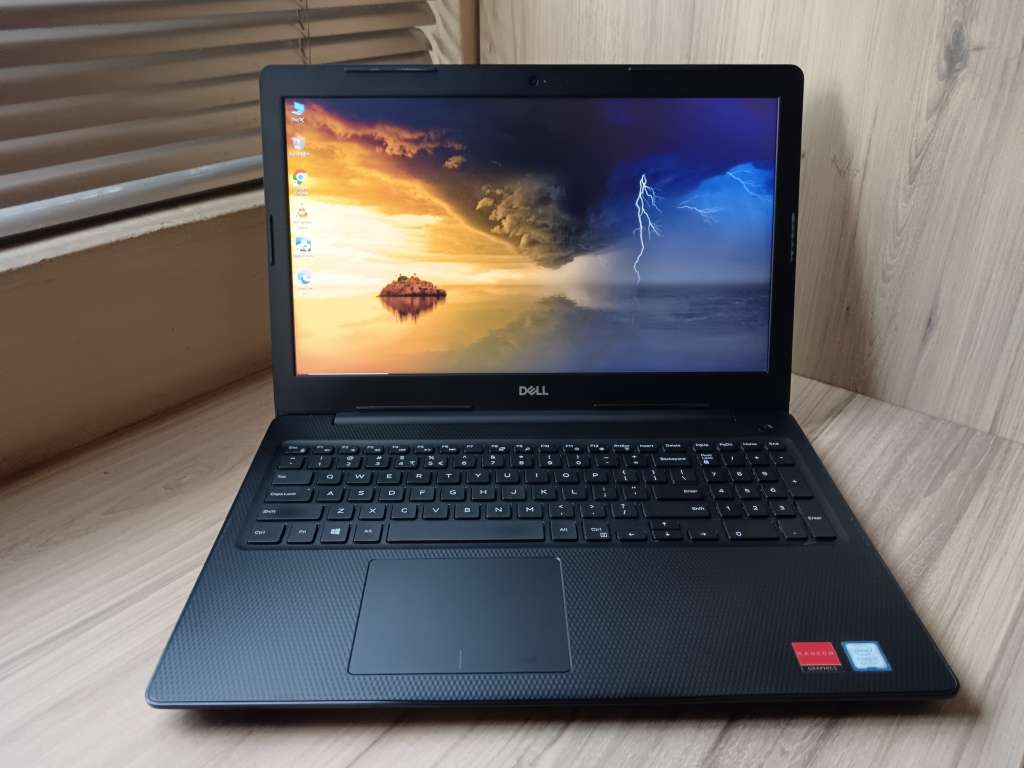 Dell Inspiron 15 3580 Intel Core i7 + Free Laptop Bag