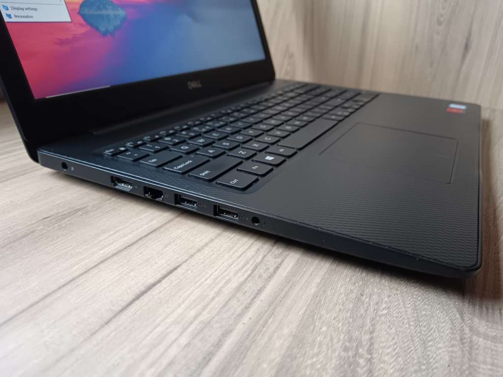 Dell Inspiron 15 3580 Intel Core i7 + Free Laptop Bag