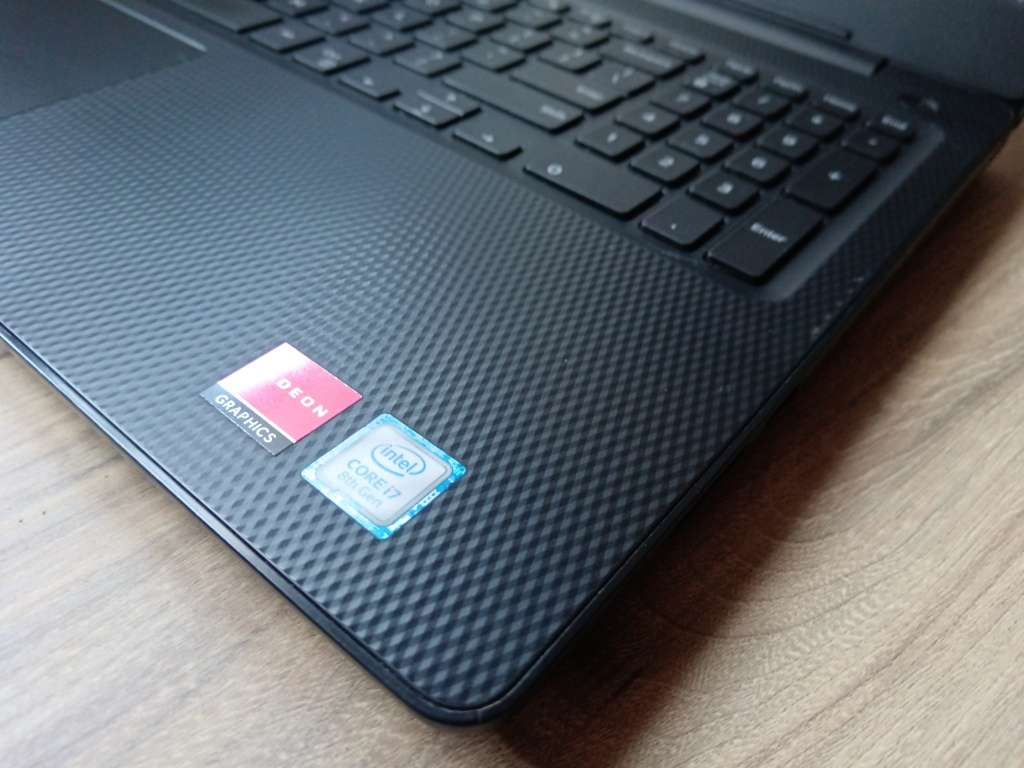 Dell Inspiron 15 3580 Intel Core i7 + Free Laptop Bag