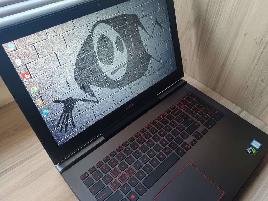 Dell Inspiron 7577 Intel Core i5 + Free Laptop Bag