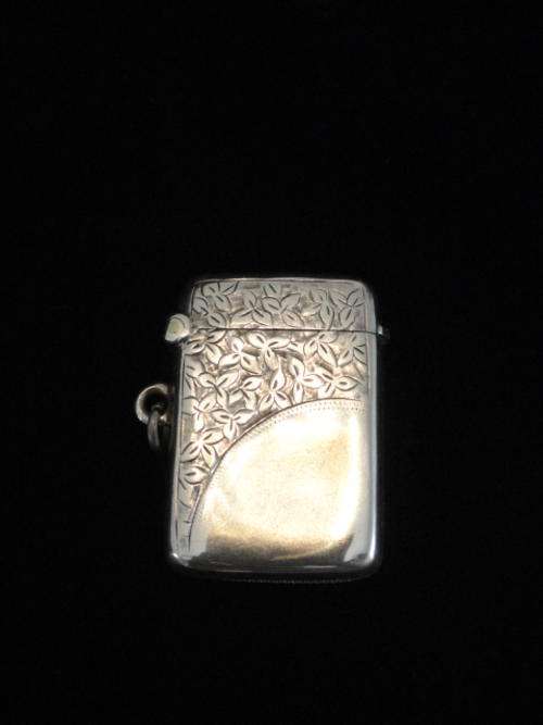 VICTORIAN SOLID STERLING SILVER VESTA CASE - BIRMINGHAM 1898