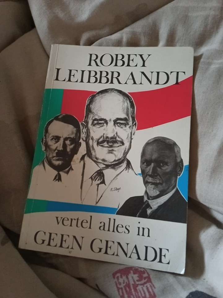 Robey Leibrandt Vertel alles in geen genade signed copy