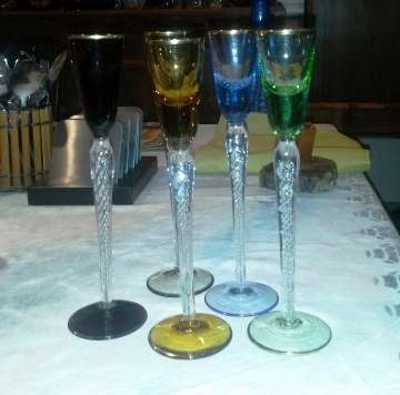 gorgeous unusuial vintage air twist stem liquer glasses ? gold trim - breathtaking