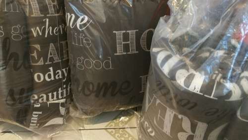 COMFORTER SETS...QUEEN - STOCK MUST CLEAR