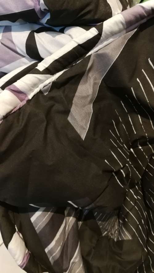 COMFORTER SET..DOUBLE bed only -MOTHER'S DAY SPECIAL- STOCK MUST CLEAR- REVERSIBLE