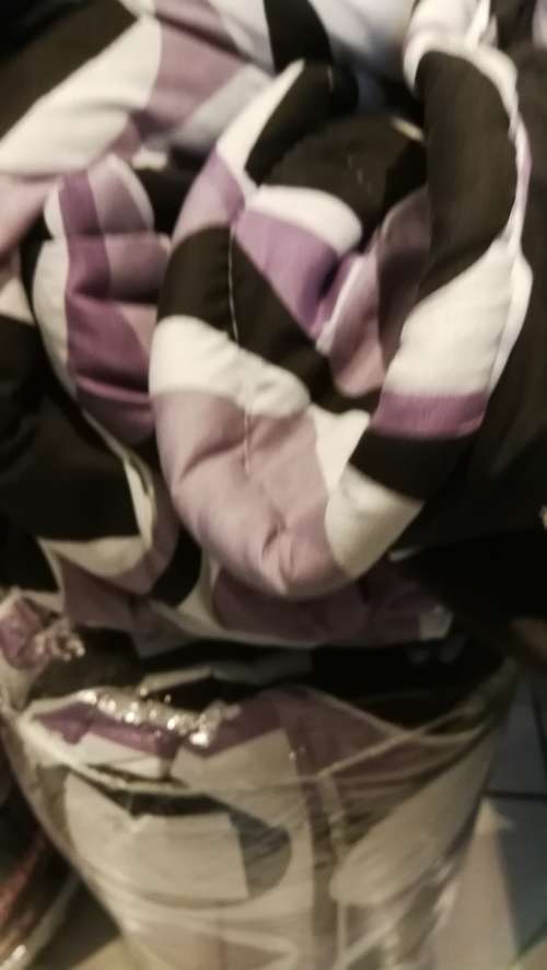 COMFORTER SET..DOUBLE bed only -MOTHER'S DAY SPECIAL- STOCK MUST CLEAR- REVERSIBLE