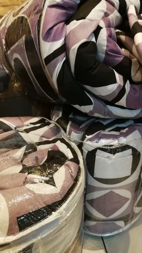 COMFORTER SET..DOUBLE bed only -MOTHER'S DAY SPECIAL- STOCK MUST CLEAR- REVERSIBLE