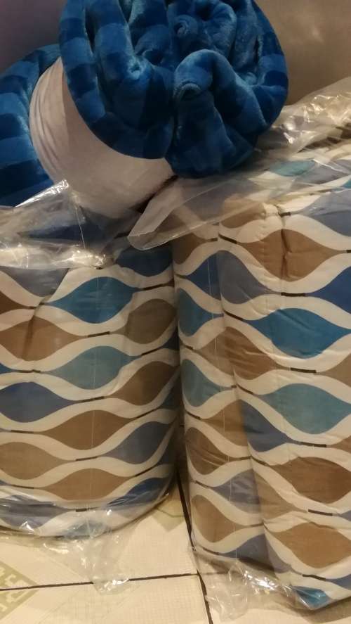 COMFORTER SETS -3PIECE...******BARGAIN WITH BED THROW  ***** MOTHER'S DAY SPECIAL