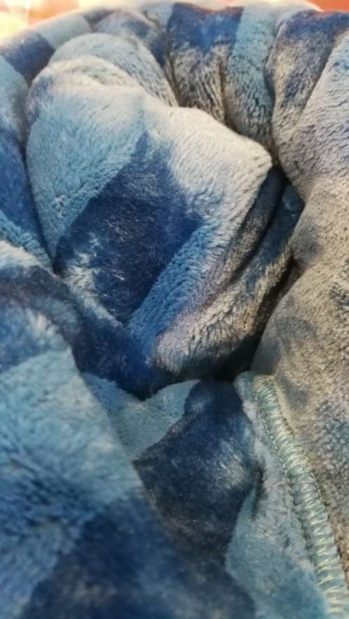 COMFORTER SETS -3PIECE...******BARGAIN WITH BED THROW  ***** MOTHER'S DAY SPECIAL