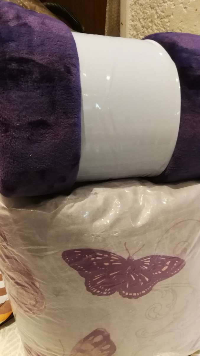 COMFORTER SETS -3PIECE.COMBO..******BARGAIN WITH BED THROW  * MOTHER'S DAY SPECIAL