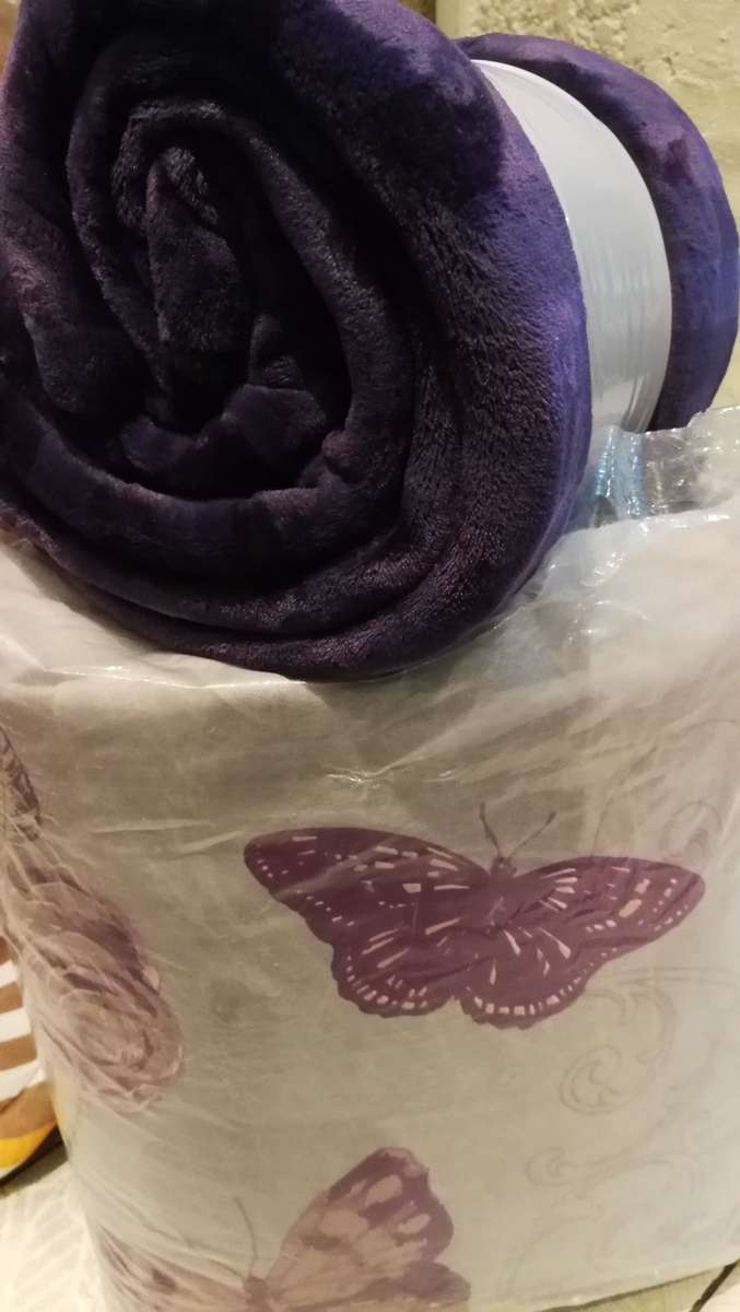 COMFORTER SETS -3PIECE.COMBO..******BARGAIN WITH BED THROW  * MOTHER'S DAY SPECIAL