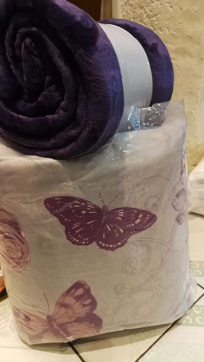 COMFORTER SETS -3PIECE.COMBO..******BARGAIN WITH BED THROW  * MOTHER'S DAY SPECIAL