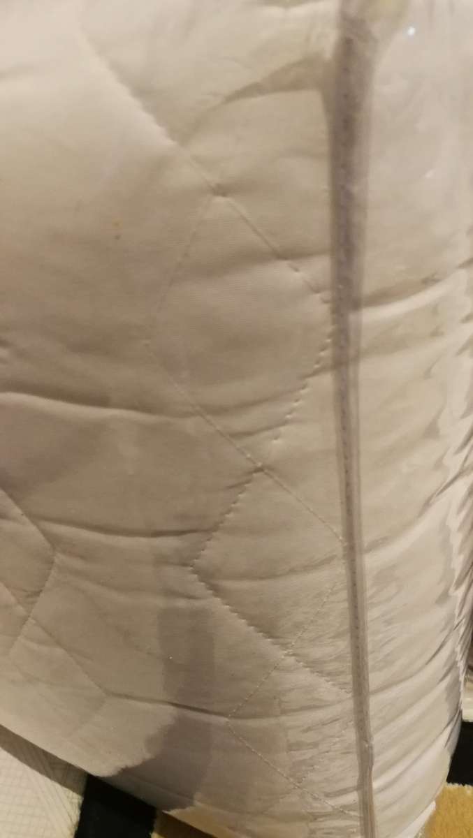 COMFORTERS SET QUEEN 3 PC COMBO, *WITH MATTRESS PROTECTOR AND BED THROW