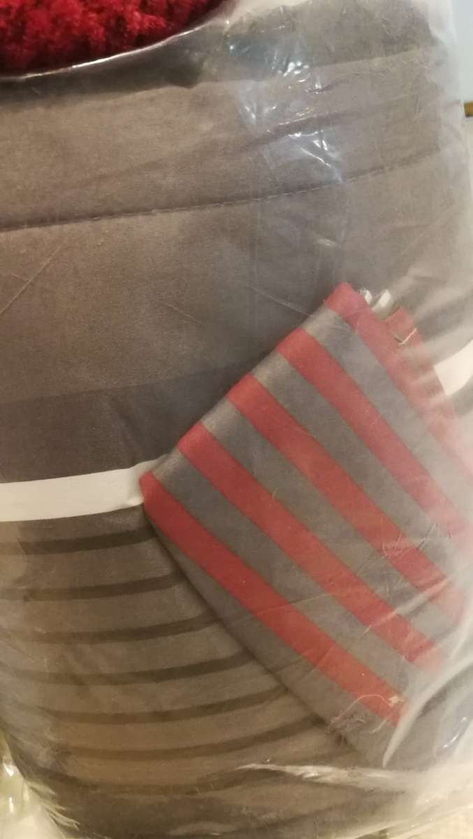 COMFORTERS SET QUEEN 3 PC COMBO, *WITH MATTRESS PROTECTOR AND BED THROW