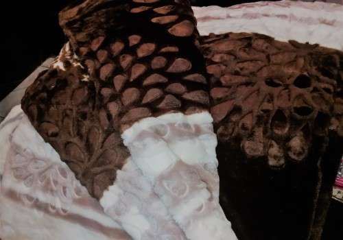 MINK ***Super Soft  Embossed Blanket-Quality Print (Assorted Prints) + FREE Bag