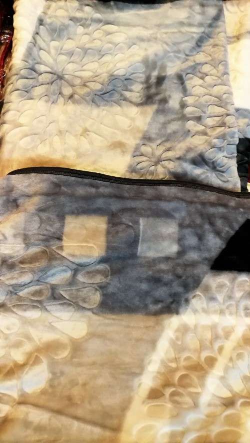 MINK ***Super Soft  Embossed Blanket-Quality Print (Assorted Prints) + FREE Bag