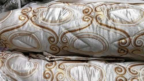 COMFORTER SET -QUEEN bed . 5PIECE*** EQUISITE QUALITY*** SATIN FINISH