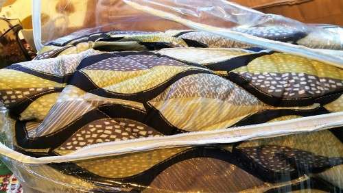 COMFORTER SET -QUEEN  SIZE bed . 5PIECE*** EQUISITE QUALITY*** SATIN FINISH SEE DESCRIPTION