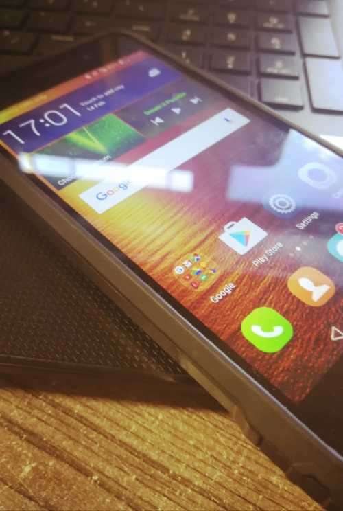 HUAWEI P8 LITE ***EXCELLENT MOBILE ** WITH LTE *13 MP CAMERA****BARGAIN