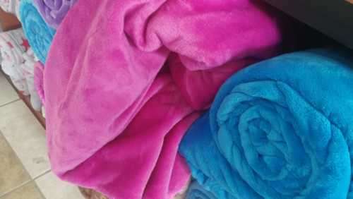 BED THROWS .LUXURIOUS QUALITY***FRIDAY BARGAINS*** VALUED @R499