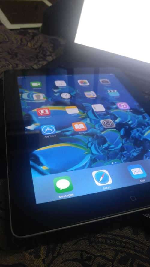 APPLE IPAD2 |9.70 INCH| 32GB | WiFi & 3G| SPACE GREY | * IPAD 2**9.70-inch ***EXCELLENT CONDITION***
