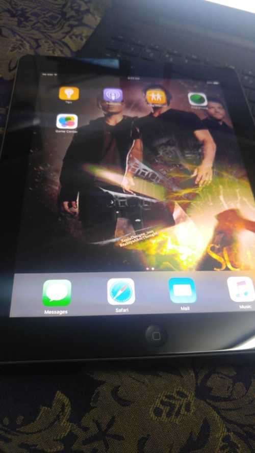 APPLE IPAD2 |9.70 INCH| 32GB | WiFi & 3G| SPACE GREY | * IPAD 2**9.70-inch ***EXCELLENT CONDITION***