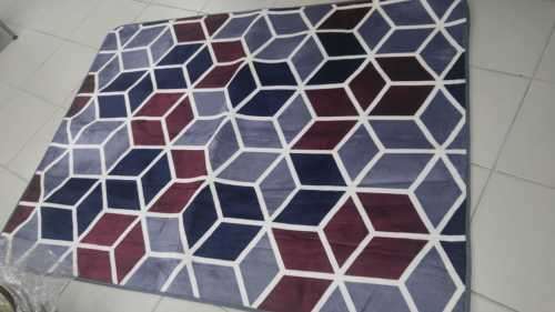 CARPET ...MEMORY FOAM ...EXCELLENT ,,SUPER SOFT BEAUTIFUL TO ENHANCE ANY ROOM :1900MM X 1400MM