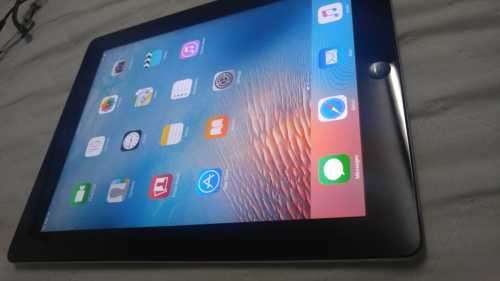 APPLE IPAD2 |9.70 INCH| 32GB|WiFi &3G| SPACE GREY |MC774ZP/A*IPAD 2*9.70-inch***EXCELLENT CONDITION*