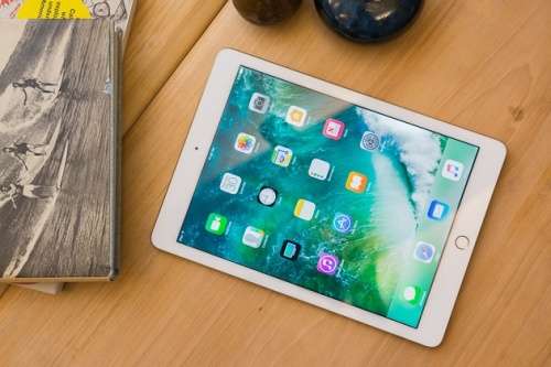 APPLE IPAD MINI -WIFI STUNNING CONDITION **WOW* -TABLET WHITE- MD531HC/A-GENUINE APPLE