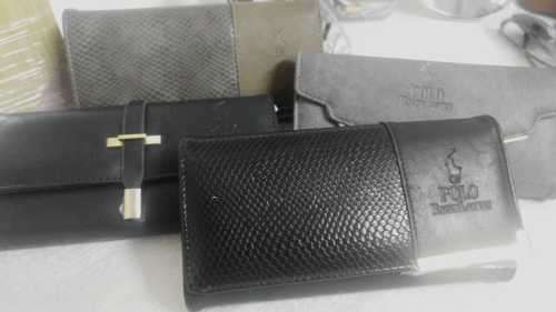 WALLETS /PURSE .BEAUTIFUL****BARGAIN-BLACK colours ONLY