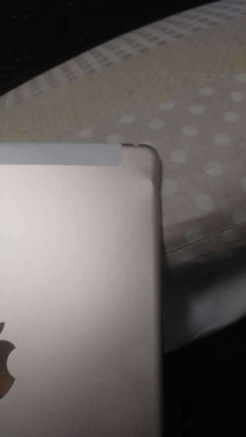 APPLE IPAD AIR2* GOLD*MODEL A1567 *ICLOUD LOCKED ...SOLD FOR SPARES