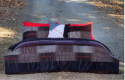 Luxury Arrivals stunning*Pierre Cardin Comforters.Quality:superb size:queen*option upgrade to King