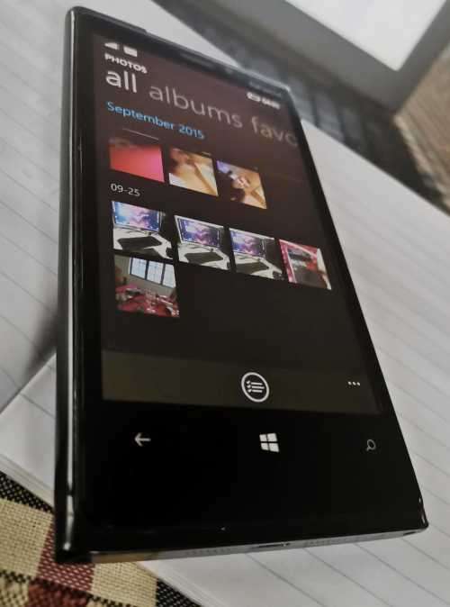 NOKIA LUMIA 920 *WINDOWS MOBILE *STUNNING** WORKING MOBILE.*WOW**** AT BARGAIN****