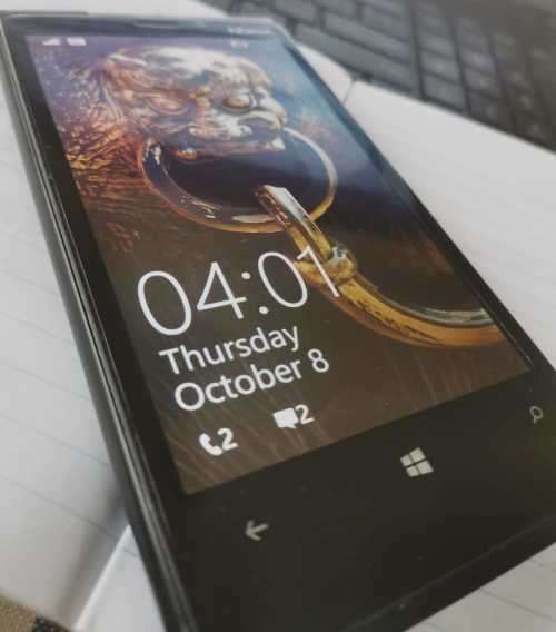 NOKIA LUMIA 920 *WINDOWS MOBILE *STUNNING** WORKING MOBILE.*WOW**** AT BARGAIN****