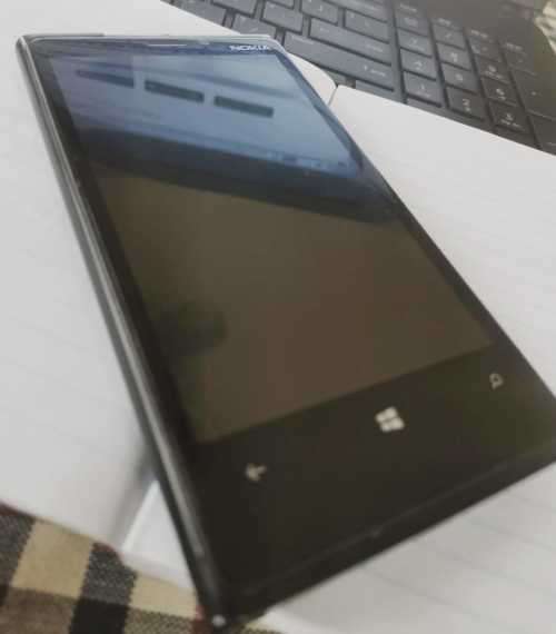 NOKIA LUMIA 920 *WINDOWS MOBILE *STUNNING** WORKING MOBILE.*WOW**** AT BARGAIN****