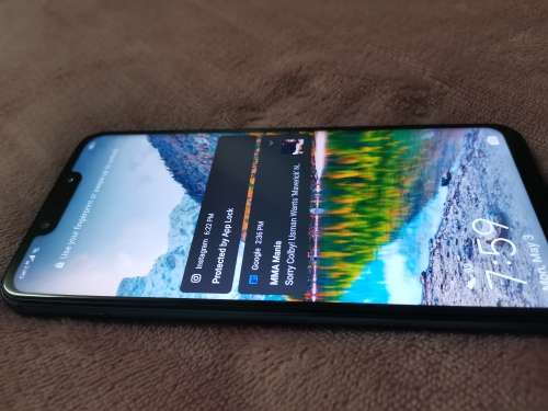 HUAWEI MATE 20 LITE EXCELLENT WORKING CONDITION *WITH BOX**MOBILE *LTE *WOW**BARGAIN
