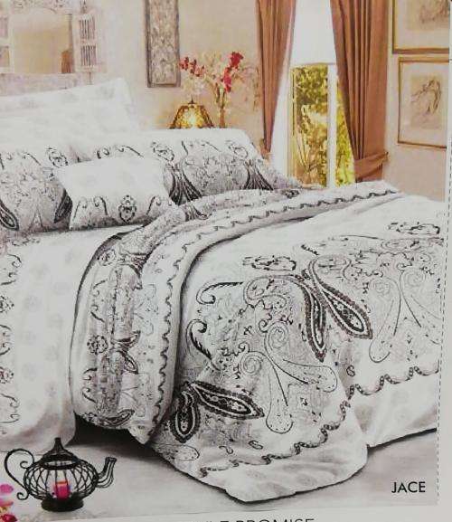 COMFORTER 3PIECE SET IN KING* ITS ABSOLUTELY STUNNING***WOW*BARGAIN