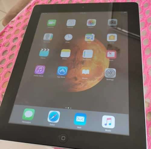 IPAD 4 | 16GB | WiFi | BLACK | RETINA | MD510HC/A*IPAD4 RETINA DISPLAY *EXCELLENT CONDITION*****WOW