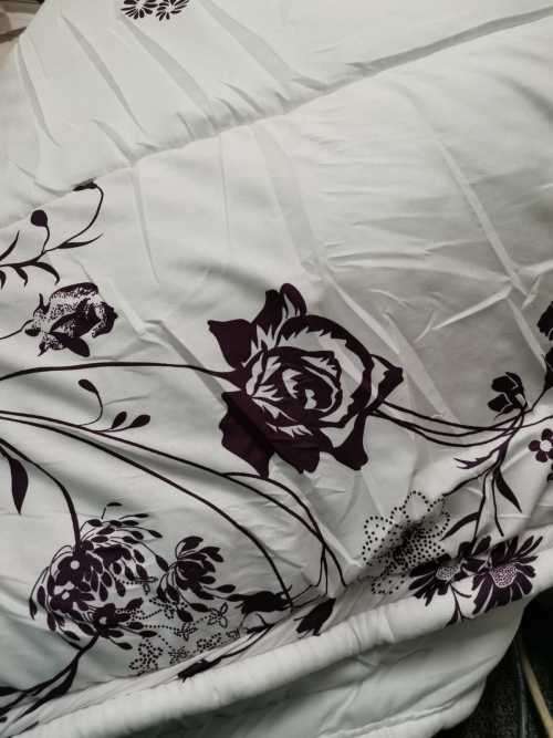 COMFORTER 3PIECE STUNNING SET IN QUEEN* DARK PURPLE & WHITE** ITS ABSOLUTELY STUNNING***WOW*BARGAIN