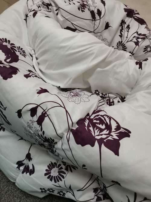 COMFORTER 3PIECE STUNNING SET IN QUEEN* DARK PURPLE & WHITE** ITS ABSOLUTELY STUNNING***WOW*BARGAIN