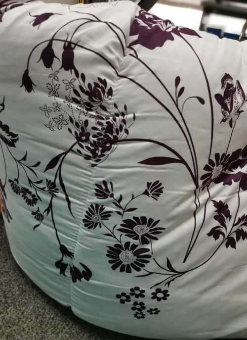COMFORTER 3PIECE STUNNING SET IN QUEEN* DARK PURPLE & WHITE** ITS ABSOLUTELY STUNNING***WOW*BARGAIN