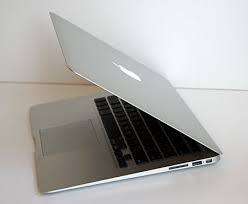 VERY SLIM MACBOOK AIR Intel® Core i5  | 4 GB Ram | 256 GB SSD|***INTEL HD GRAPHICS ***WOW**