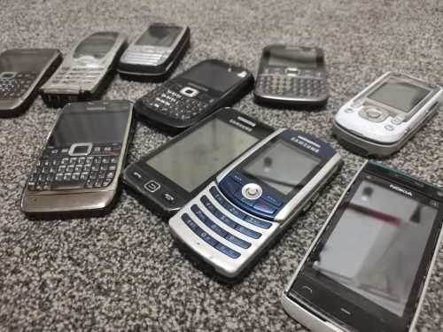 10x BRANDED  MOBILES FOR 1 BID   *WOW**NO FURTHER TEST CONDUCTED****BARGAIN READ DECSRIPTION